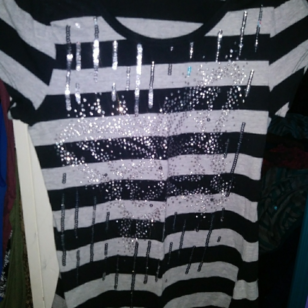 A  glitter black and white